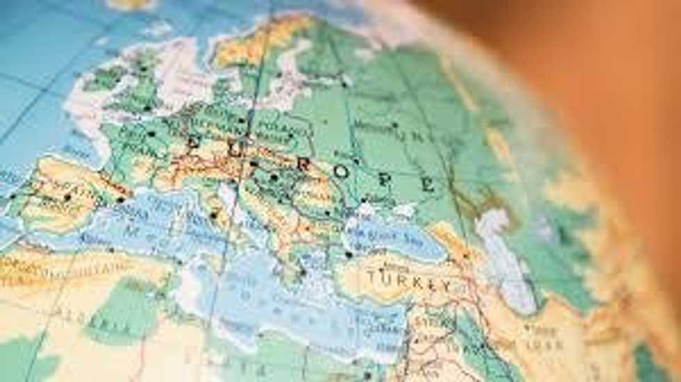 Why Everyone Should Study Abroad