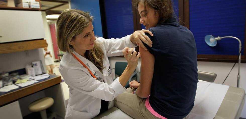 Not Enough Doctors Strongly Recommend The HPV Vaccine