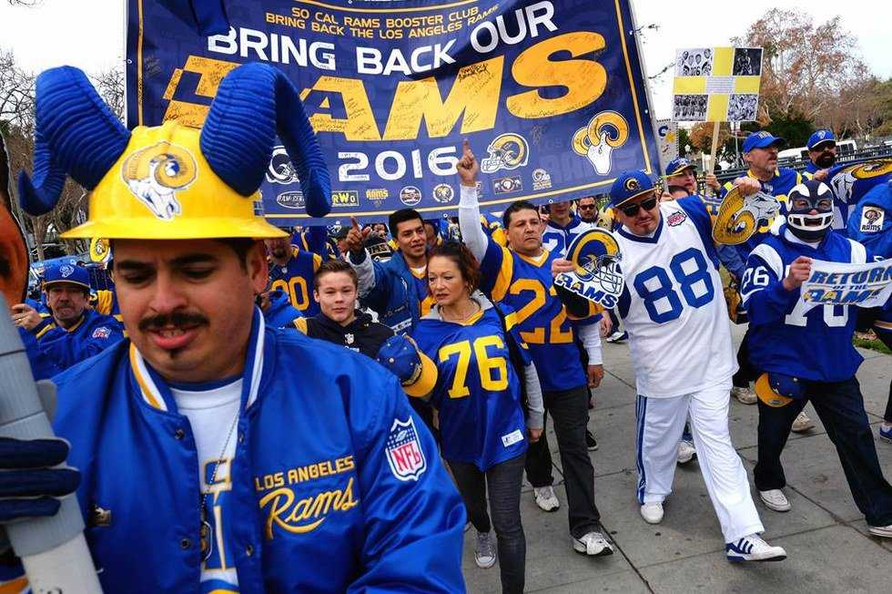 Relocating Football Team Rams From Super Bowl Champions to Relocation: The Rams Are Heading Back To L ...