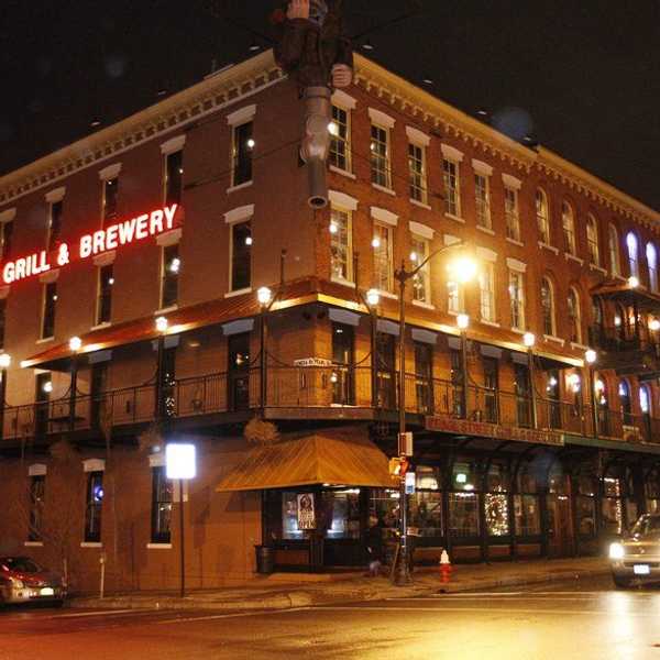 16 Amazing Restaurants Only Found In Buffalo, New York