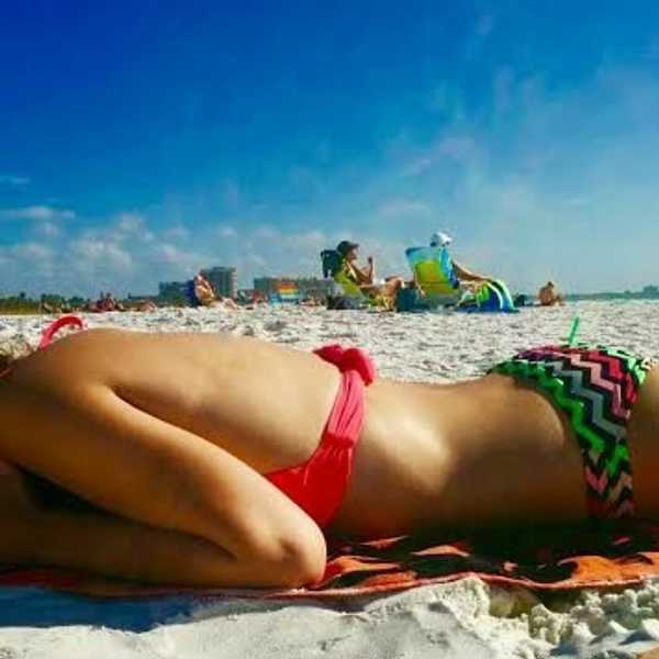 11 Signs You're A Beach Bum