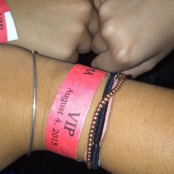 The 5 Stages Of Meeting Your Favorite Celebrity