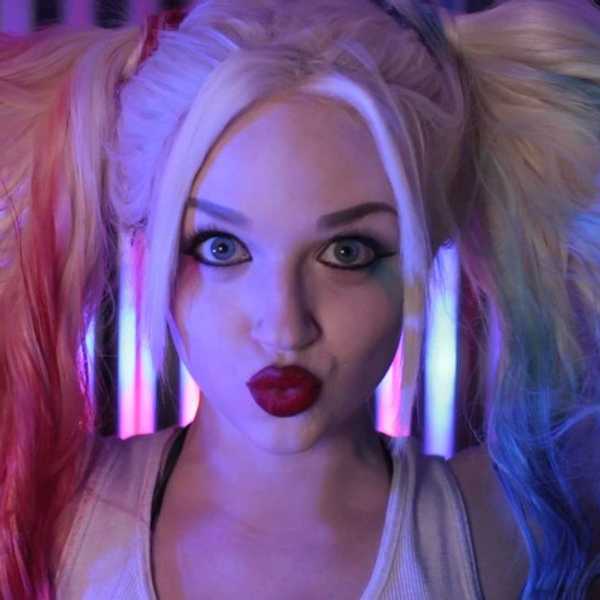 10 YouTubers That You Need To Subscribe To Right Now