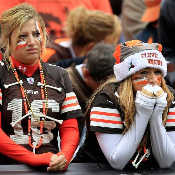 8 Struggles Of The Female Sports Fan