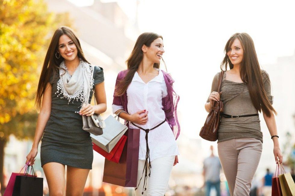 Thoughts Girls Have While Shopping