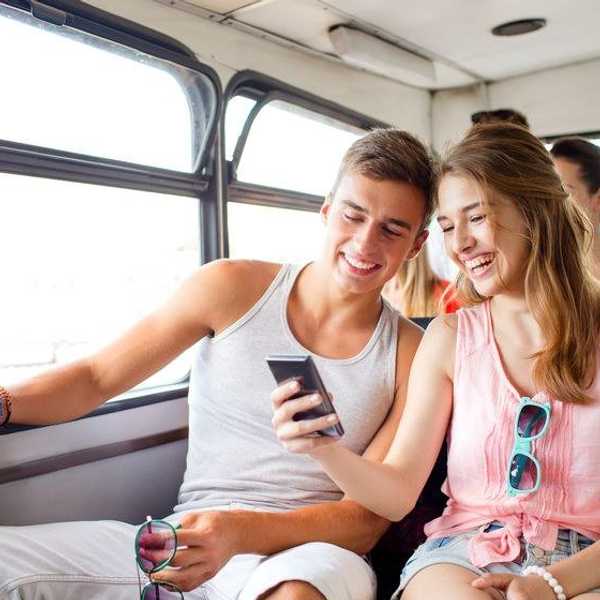 Stop Being That Girlfriend On Social Media