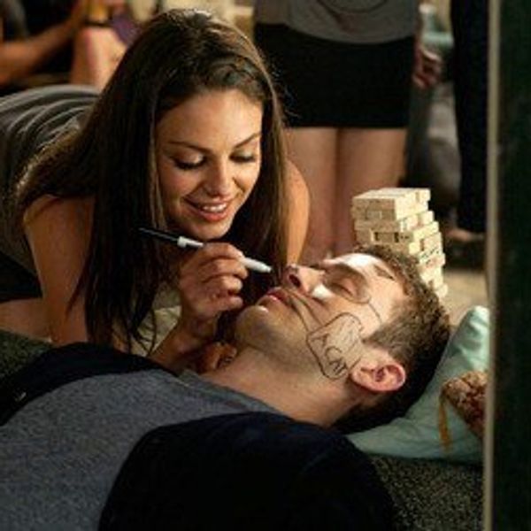 A Guide To Dating A Heartless Girl