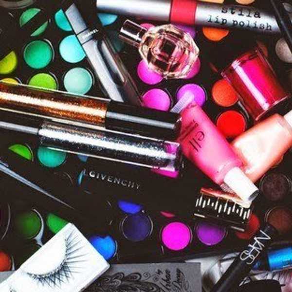 Makeup: To Wear Or Not To Wear?