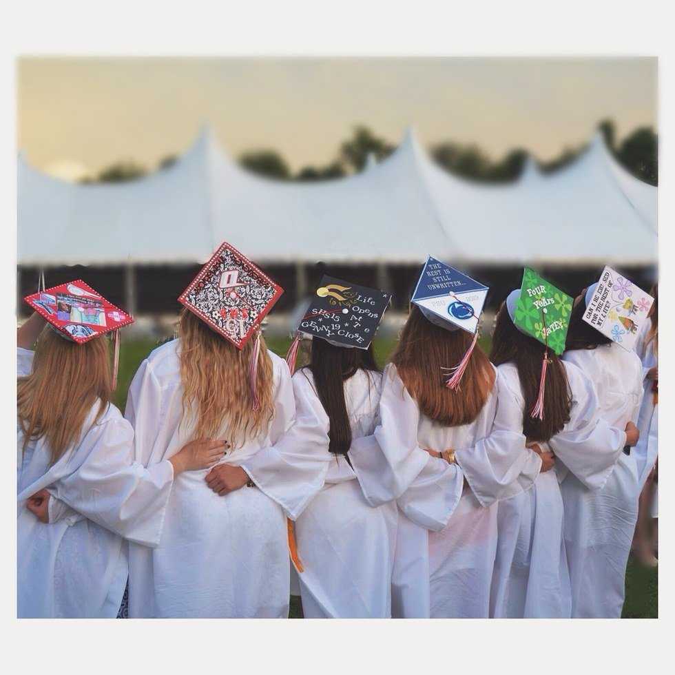 You Need Your Best Friend From Home To Help With The Adjustment To College