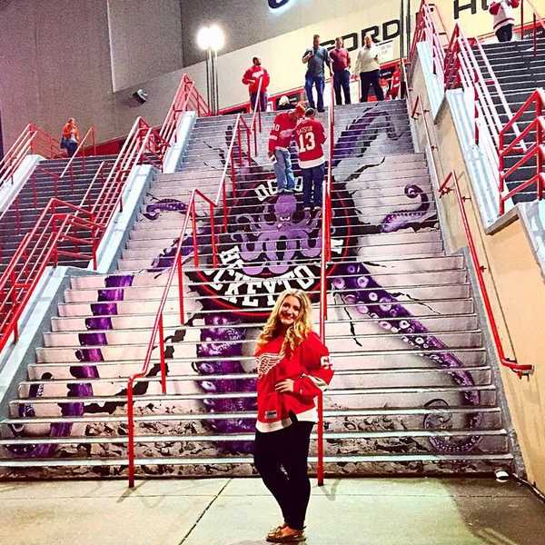 Why (Most) Girls Really Go To Sporting Events