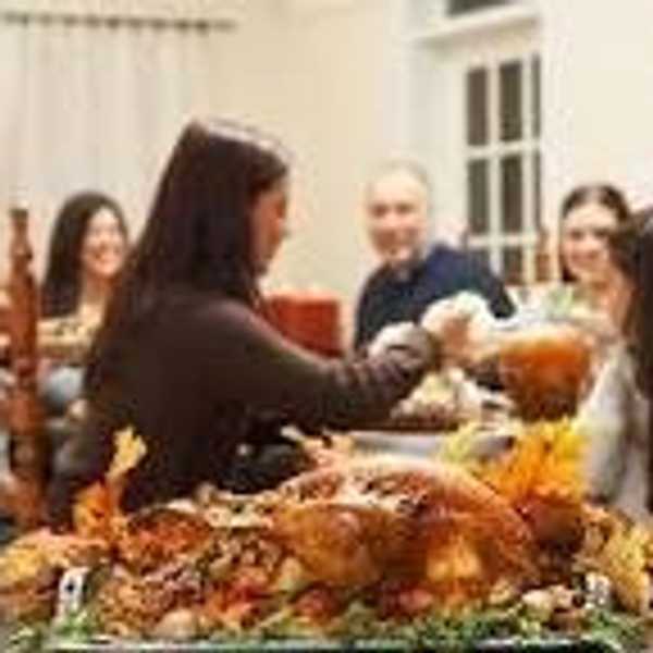 12 Thoughts We All Have During Holiday Family Dinner