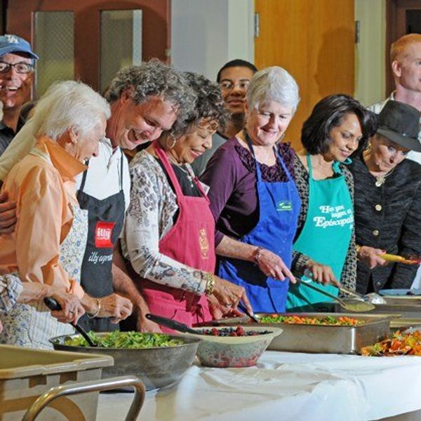 Volunteering During The Holidays: Why We Need To Do It All Year Long