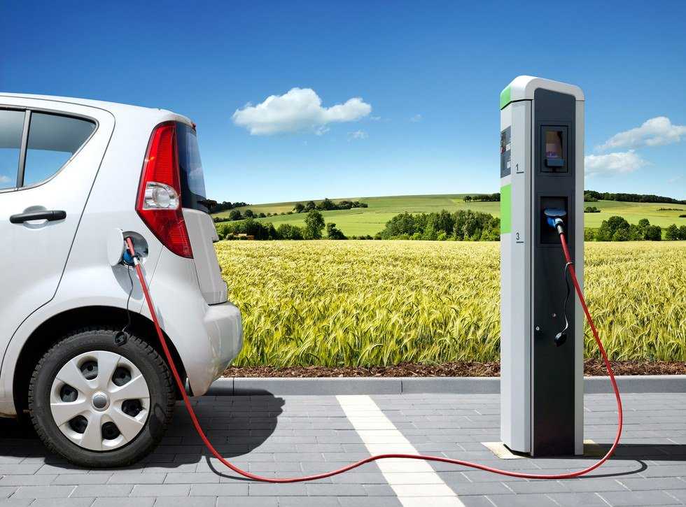 Why Everyone Who Can Afford To Buy A Car Should Be Driving an Electric