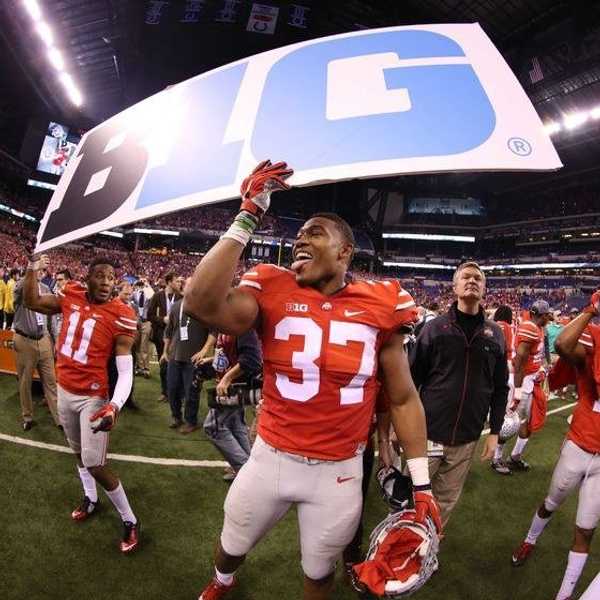 22 Of The Hottest Big Ten Football Players