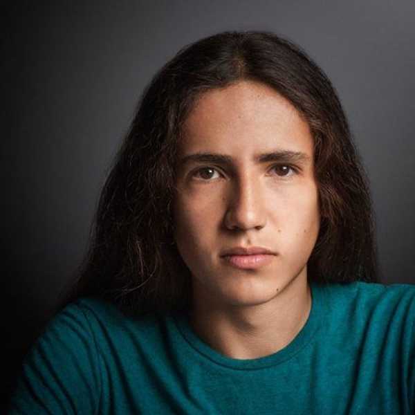 15 Year Old Sues Government For Failure To Ditch Fossil Fuels