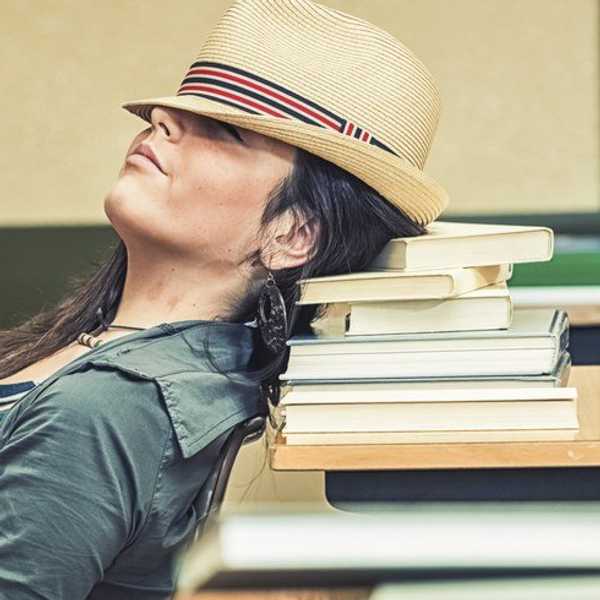 The 18 Stages Of Being A Lazy College Student