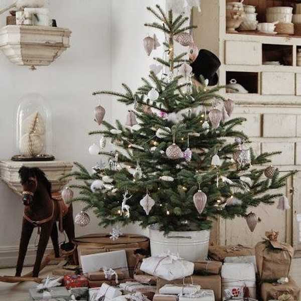 The 12 Days Of Christmas: A Gift Guide On What To Get Your Girlfriend
