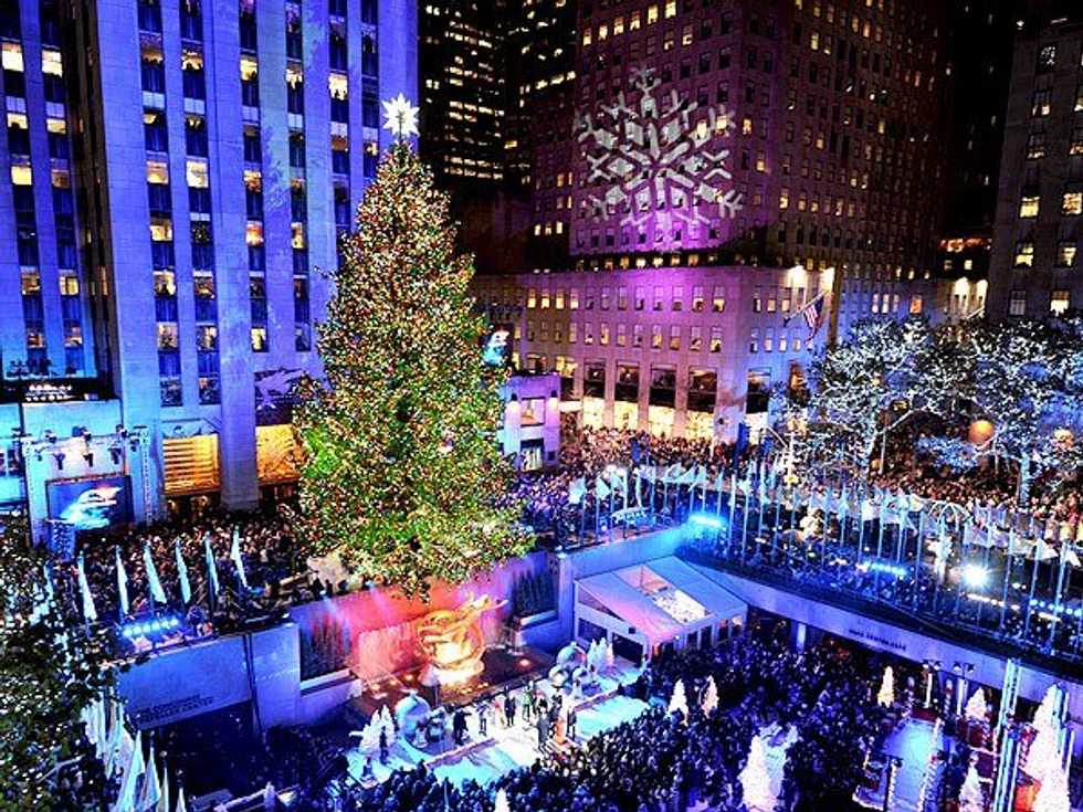 10 Things That Happen When Visiting Rockefeller Center's Christmas Tree