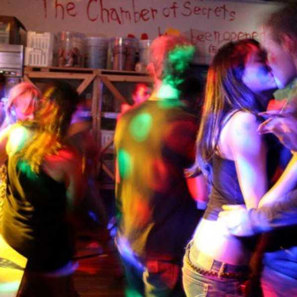 What's The Problem With College Relationships?