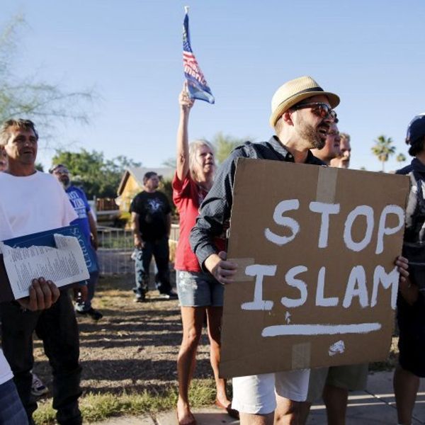 Trump Calls for Supervision of Muslim Mosques