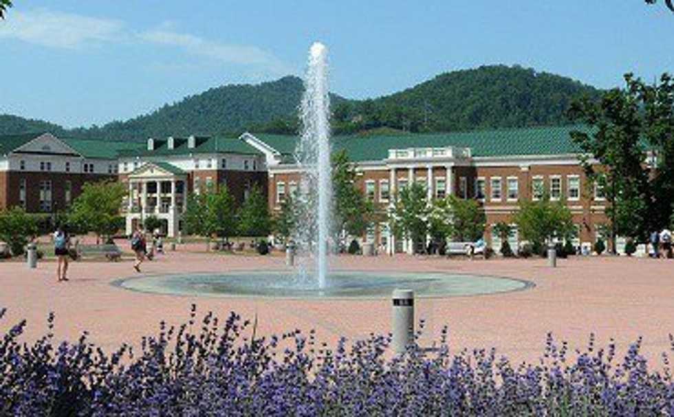 13 Daily Thoughts Of A College Student