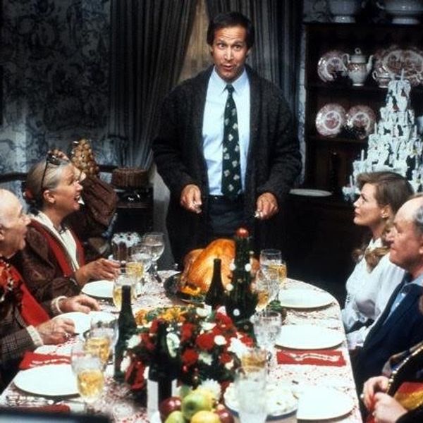 10 Questions Every College Student Dreads At The Thanksgiving Dinner Table