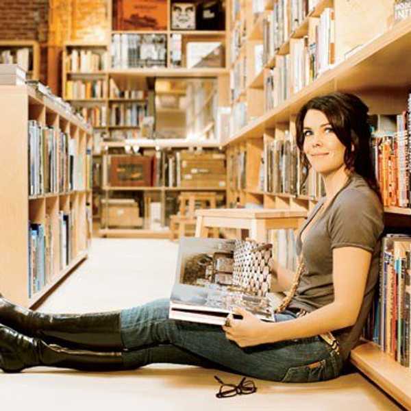 5 Reasons Lorelai Gilmore is Every College Student