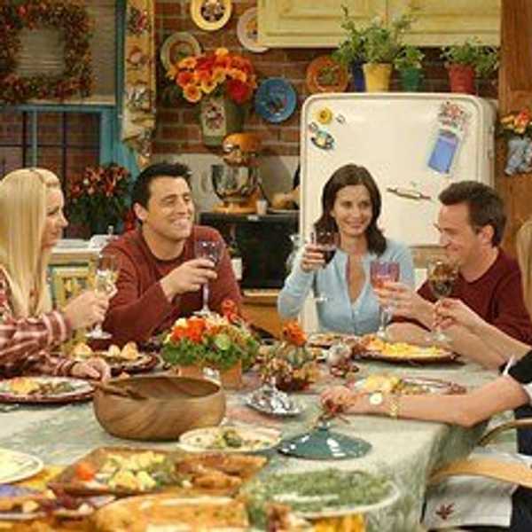 How To Have The Perfect Friendsgiving