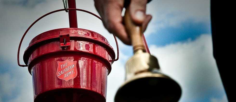 Why You Should Serve Your Community This Holiday Season