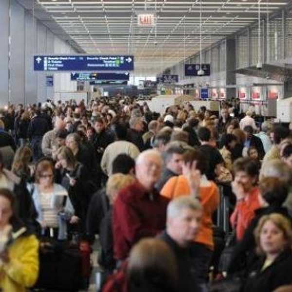 11 Types Of People You See At The Airport