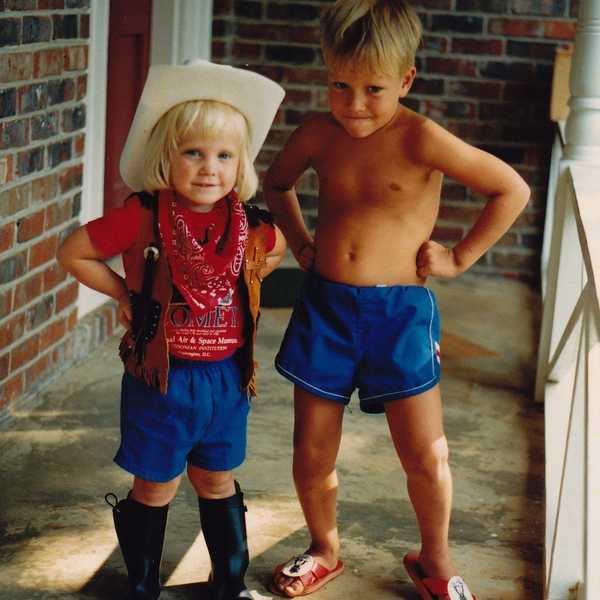 12 Reasons Why Growing Up With An Older Brother Is The Best