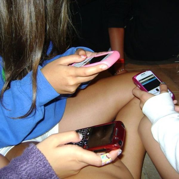 Cell Phones, Social Media & Our Inability To Look Up