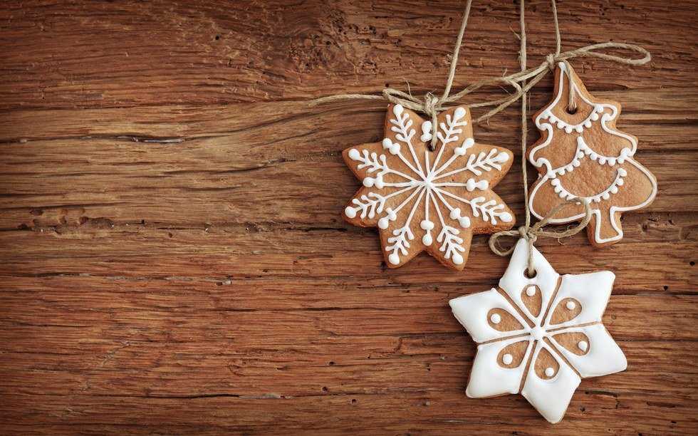 10 Ways To Spread Holiday Cheer This Season