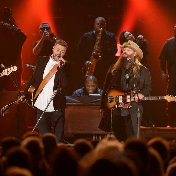 Six Things You Missed At The 2015 CMA Awards