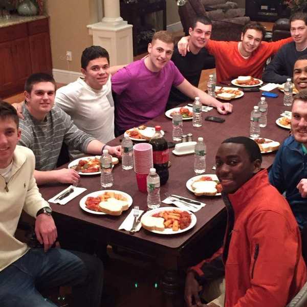 What You Learn To Appreciate While Living With 12 Guys