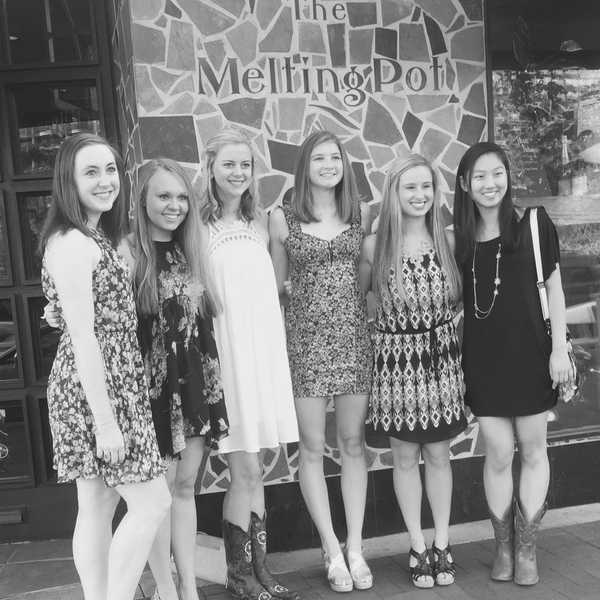 Living Hundreds Of Miles Away From My Best Friends