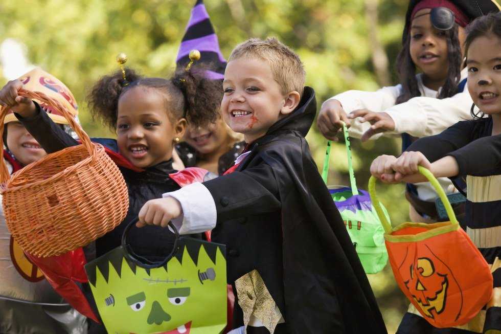 11 Things We Miss About Halloween As A Child
