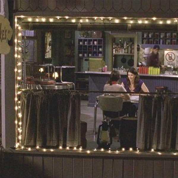 7 Things You Need To Know About The Gilmore Girls Revival