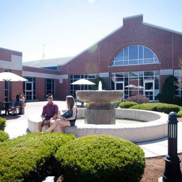 11 Questions Small School Students Have For Large Universities