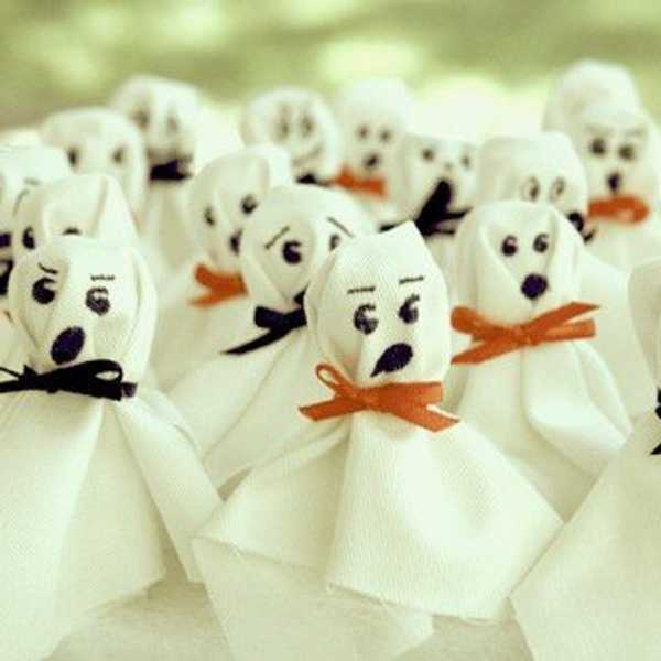 8 Easy Halloween Treats To Get You In The Spirit