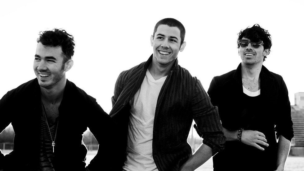 15 Signs You Are Still In Love With The Jonas Brothers