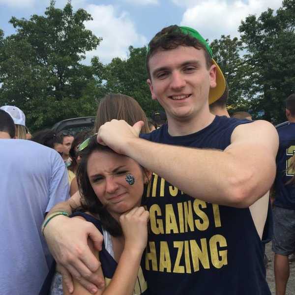 5 Things That Happen When You Attend the Same School As Your Older Sibling