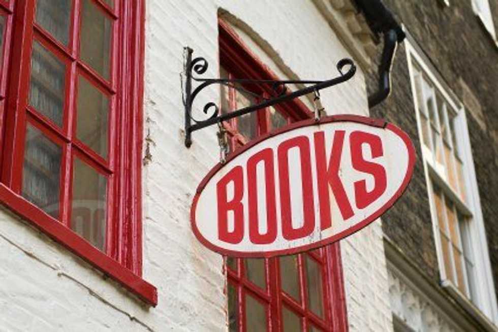 10 Authors Every College Student Should Read