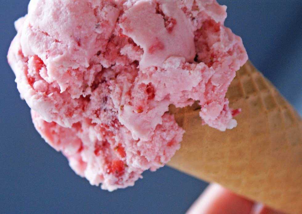 11 Signs You Work At An Ice Cream Shop