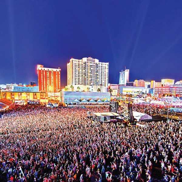 5 Essentials To Bring To A Music Festival