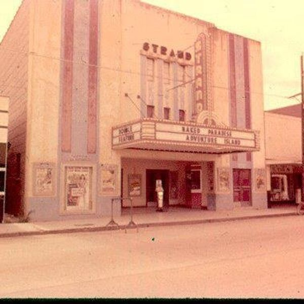 Why I Am Thankful for My Hometown