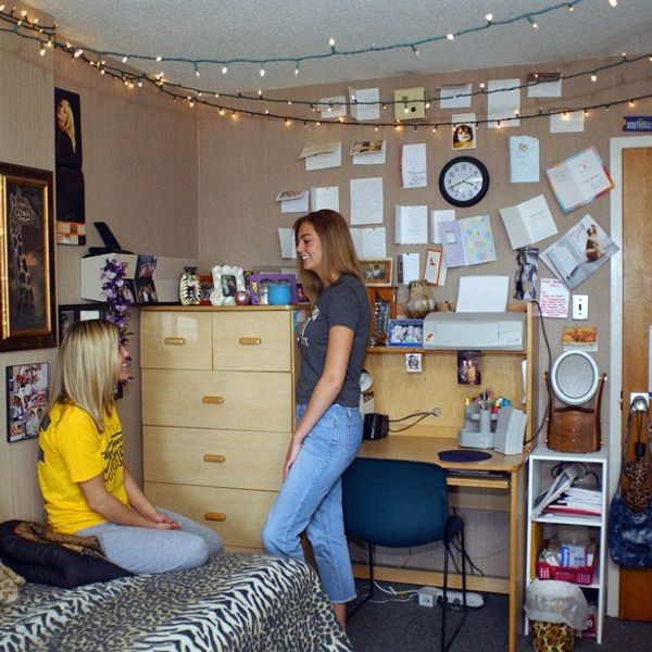 The Pros and Cons of Living Off Campus
