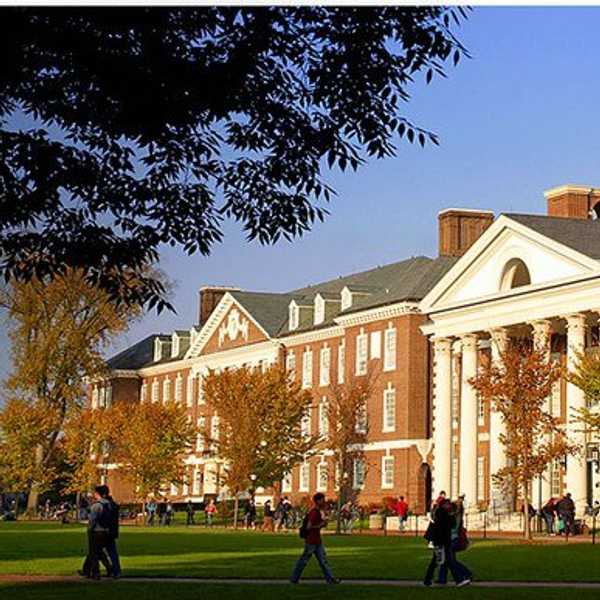 39 Thoughts I Have While Walking To Class