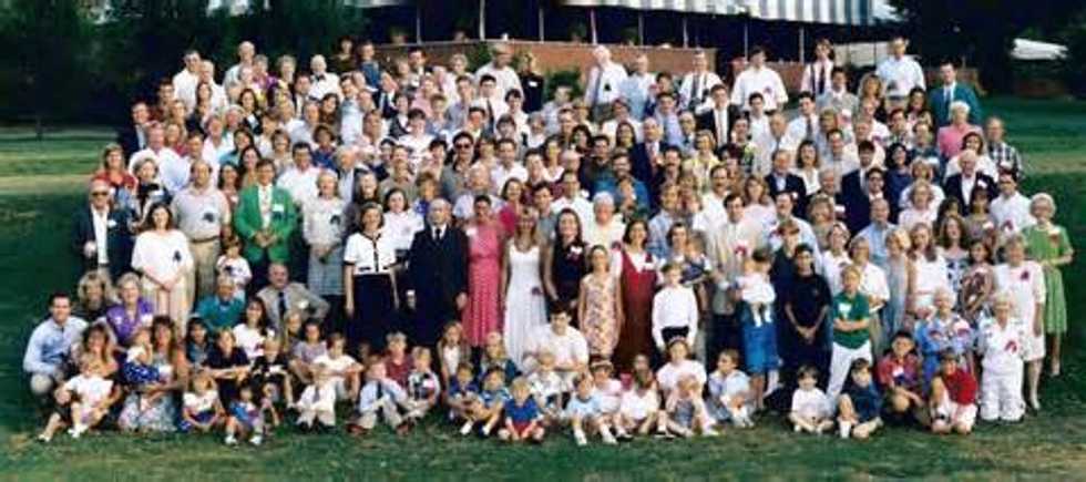 8 Things People With Big Family Reunions Will Understand