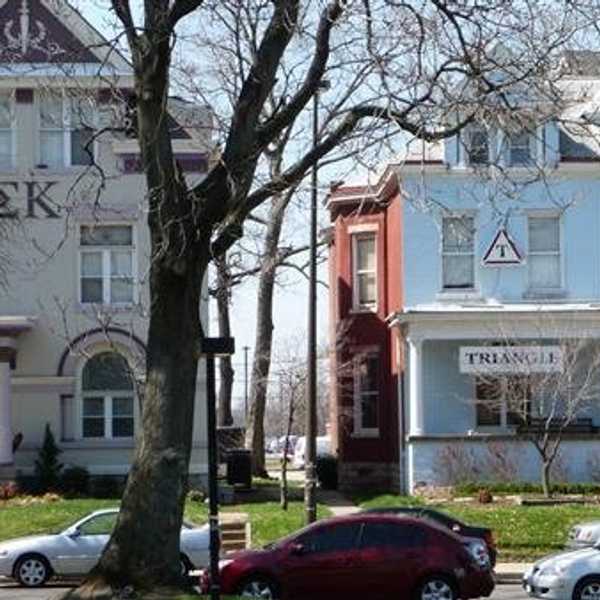 What It's Like To Go To College In Your Hometown